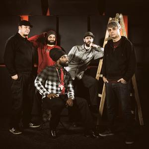 Svetska rege zvezda peva sa srpskim bendom: Ras MC Bean i Soulcraft snimaju zajedno