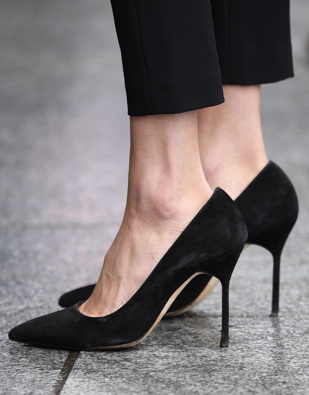 <p>Buduća supruga <strong>princa Harija </strong>ponovo je ponela besprekornu odevnu kombinaciju o kojoj svet bruji danima.</p>