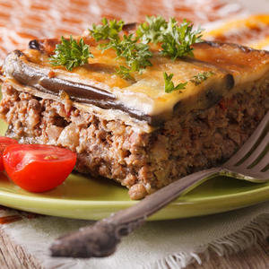 Tradicionalno jelo sa plavim patlidžanom: Napravite grčku musaku (RECEPT)