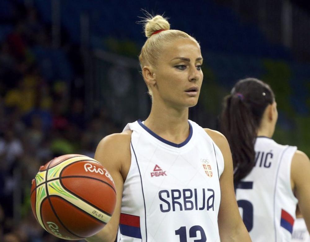 <p><strong>Milica Dabović</strong> je naša proslavljena košarkašica koja je karijeru završila nedavno u 41. godini, ali je i dalje prilično aktivna.</p>