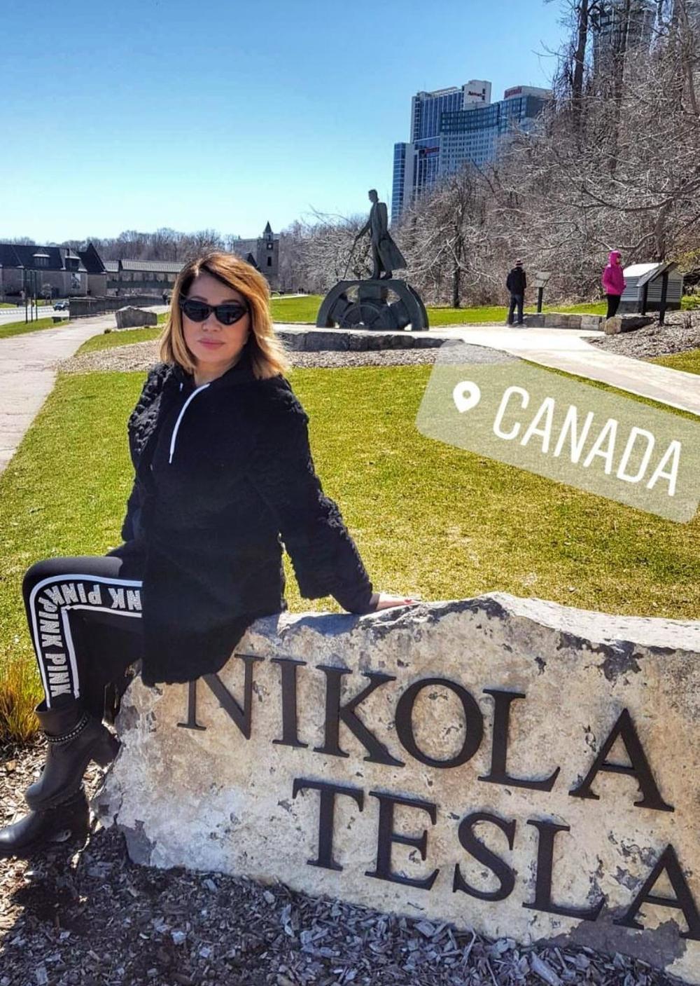 <p>Pre nekoliko dana pop diva Neda Ukraden otpočela je svoju kanadsku turneju, a slobodno vreme koristi da obiđe lokalne znamenitosti.</p>