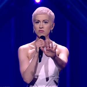 Albanac napravio skandal na Eurosongu! Ovo je mladić koji je Britanki oteo mikrofon u sred nastupa! (FOTO/VIDEO)