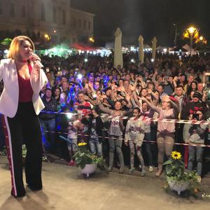 Neda Ukraden: Kraljica popa oduševila Rumune!