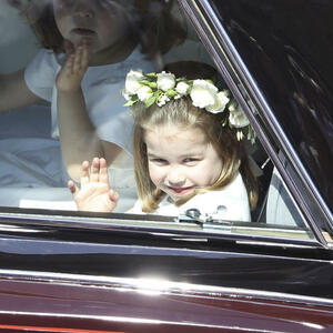 Zahtevao se mir i tišina, ali... Malena Šarlot bila je NAJZABAVNIJI GOST kraljevskog venčanja (FOTO)