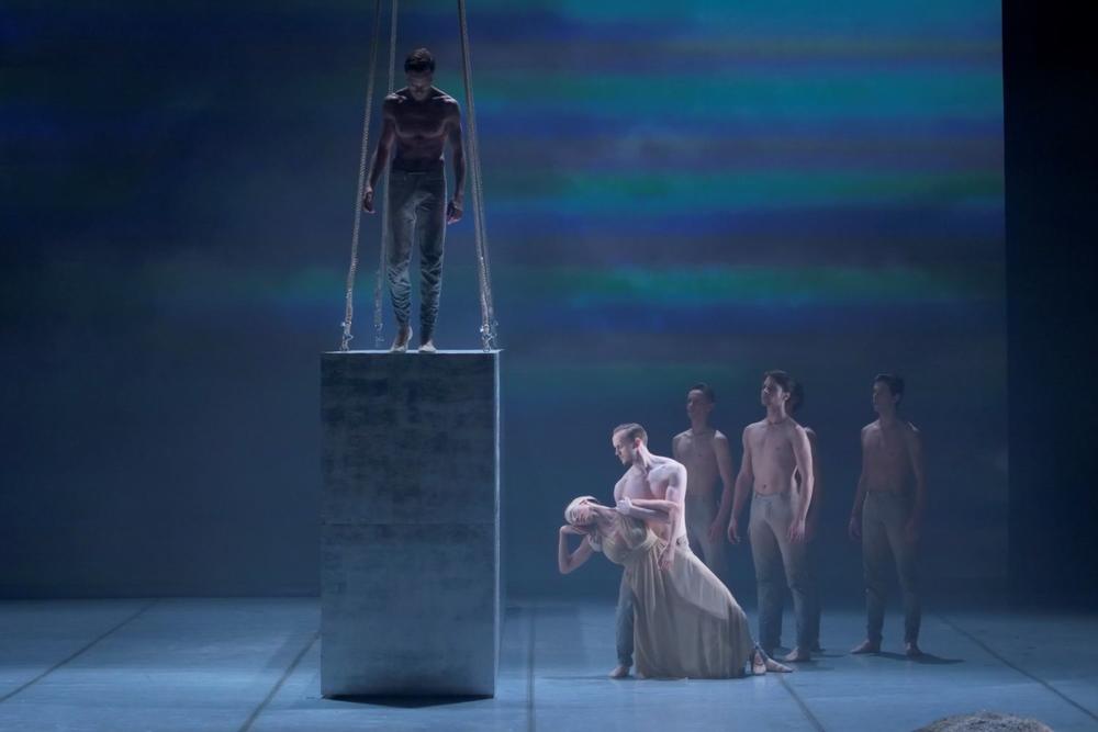 <p>Na Velikoj sceni Opere i teatra Madlenianum premijerno je izveden balet po motivima romana Milorada Pavića HAZARSKI REČNIK – LOVCI NA SNOVE.</p>

<p> </p>