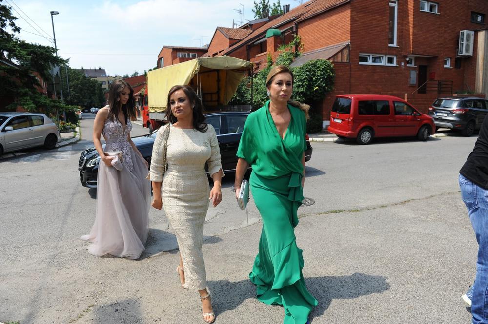 Zorica Nakić i Borka Mihajlović stigle na venčanje