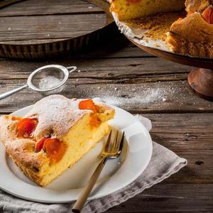 Sočna i meka poslastica: Napravite kolač sa kajsijama (RECEPT)