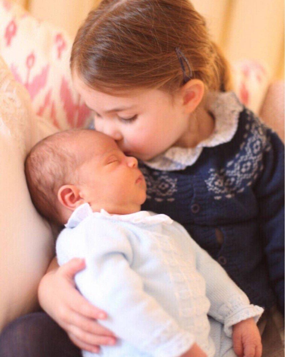 Princ Luis sa sestrom