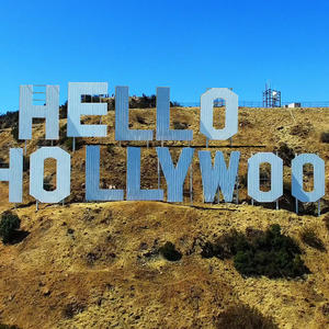 Emisija koju NE SMETE da propustite: "HELLO HOLLYWOOD" u septembru na AMC kanalu!