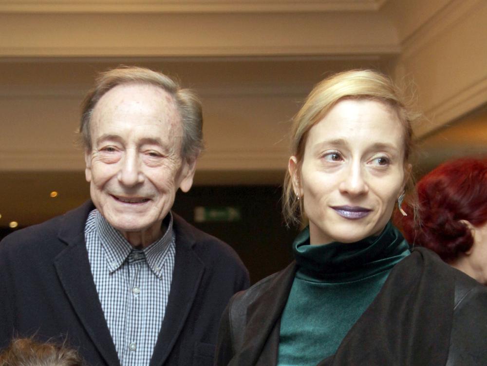 Moj lični momenat i gubitak oca postao je javni, ali to je u redu: Vanja Ejdus ispričala kako se OSEĆA nakon očeve smrti!