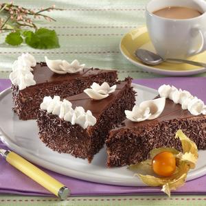 BEZ JAJA I MLEKA: Brz i jeftin čokoladni kolač koji ćete OBOŽAVATI! (RECEPT)