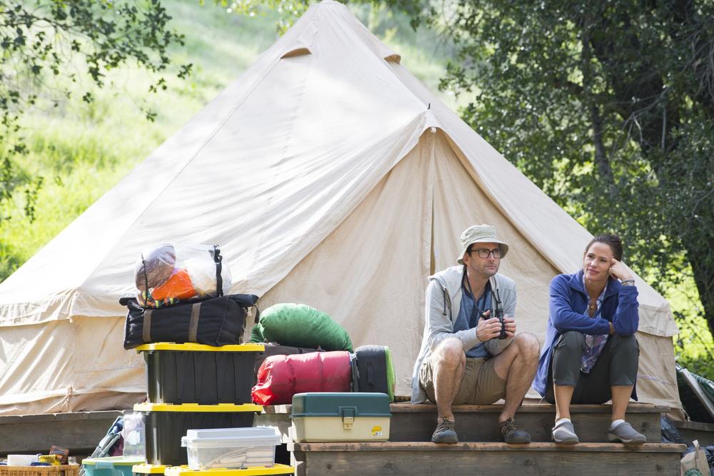 Dženifer Garner i Dejvid Tenant u seriji 'Kampovanje
