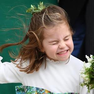KRALJEVSKA PORODICA DANAS SLAVI: Malena Šarlot  danas puni 4 godine a već je porede sa kraljicom Elizabetom- evo i zašto! (FOTO)