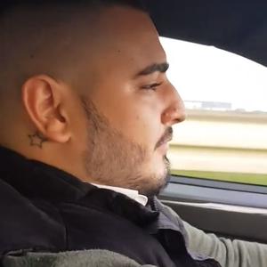 Jeziv snimak kojim je Darko PREDVIDEO NESREĆU: Pevač u vratolomnoj vožnji od koje se LEDI KRV u žilama! (VIDEO)