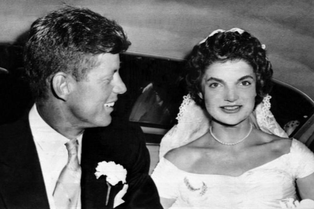Džon F. Kenedi i Džeki Kenedi na njihovom venčanju