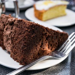BEZ BRAŠNA, OD SAMO 5 SASTOJAKA: Napravite čokoladnu tortu božanstvenog ukusa