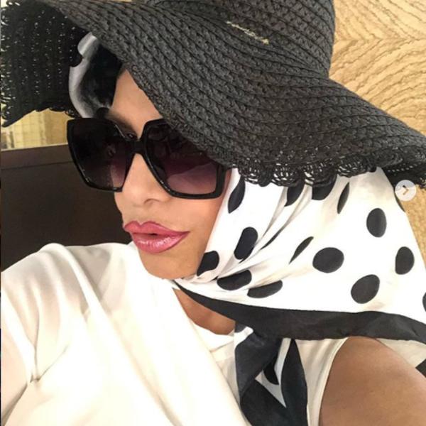 NIKAD JE NE BISTE PREPOZNALI: Naša popularna glumica praznike provodi u Dubaiju, a OVAKO se slikala u luksuznom tržnom centru (FOTO)