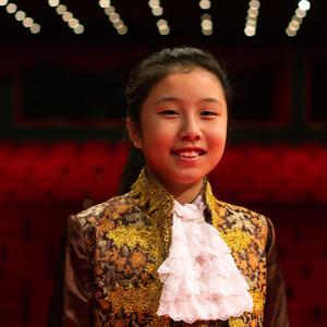 DVE RUKE, DVA GRADA, TRI KLAVIJATURE : Dvanaestogodišnja pijanistkinja Yiting Wang pred beogradskom i novosadskom publikom