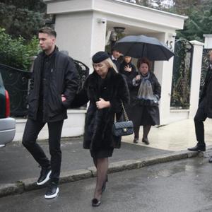 Poslednje ZBOGOM: Gordana Šaulić krenula je sa porodicom na KOMEMORACIJU, unuk Luka je sve vreme uz nju! (FOTO)
