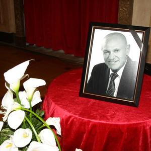 OPRAŠTANJE OD KRALJA: Održana komemoracija povodom SMRTI pevača Šabana Šaulića! (FOTO) (VIDEO)