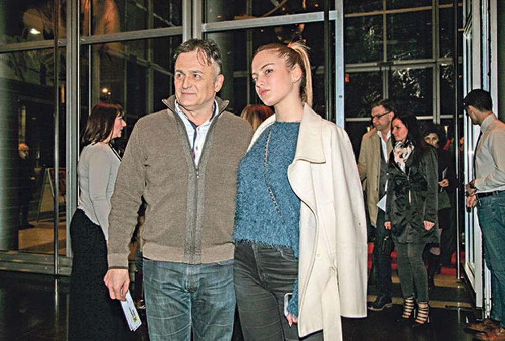 <p>Glumica Danijela Štajnfeld optužila je glumca Branislava Lečića za silovanje, a sada se povodom optužbe oglasila poznata glumica i ćerka čuvenog glumca</p>