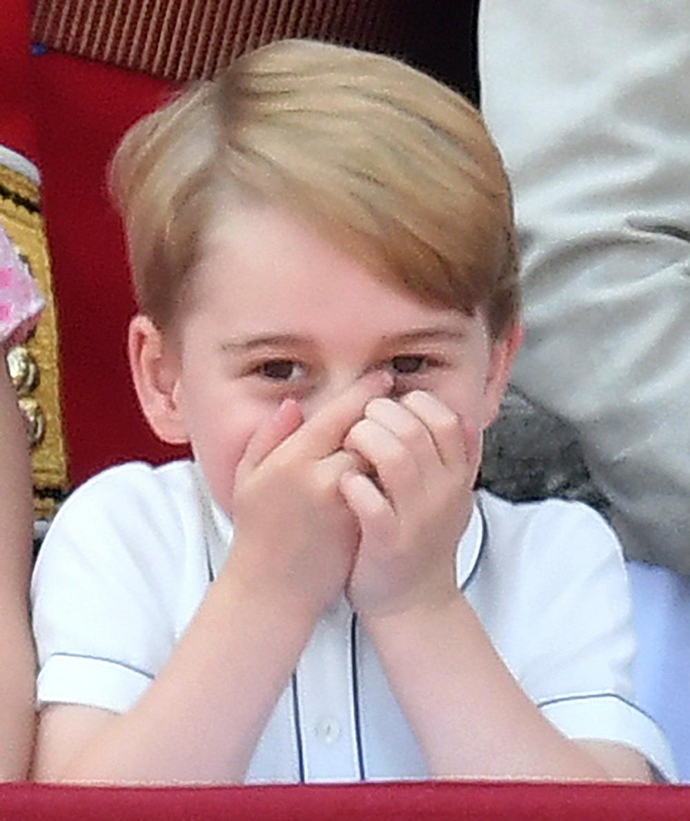 <p>Princ Džordž od Kembridža danas puni osam godina, a nije ni čudo što svi komentarišu da je slika i prilika svog oca Vilijama. Dovoljno je samo pogledati njegovu najnoviju fotografiju!</p>