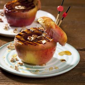 POSNI DESERT ZA DANE NA VODI: Okrepite se pečenim jabukama sa orasima (RECEPT)