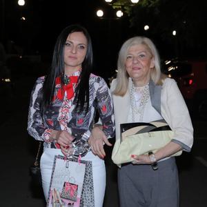 I OVOG PUTA JE POKAZALA KOLIKI JE PRIJATELJ: Iako je i dalje u fazi oporavka Marina Tucaković je došla na Anastasijinu proslavu! (FOTO)