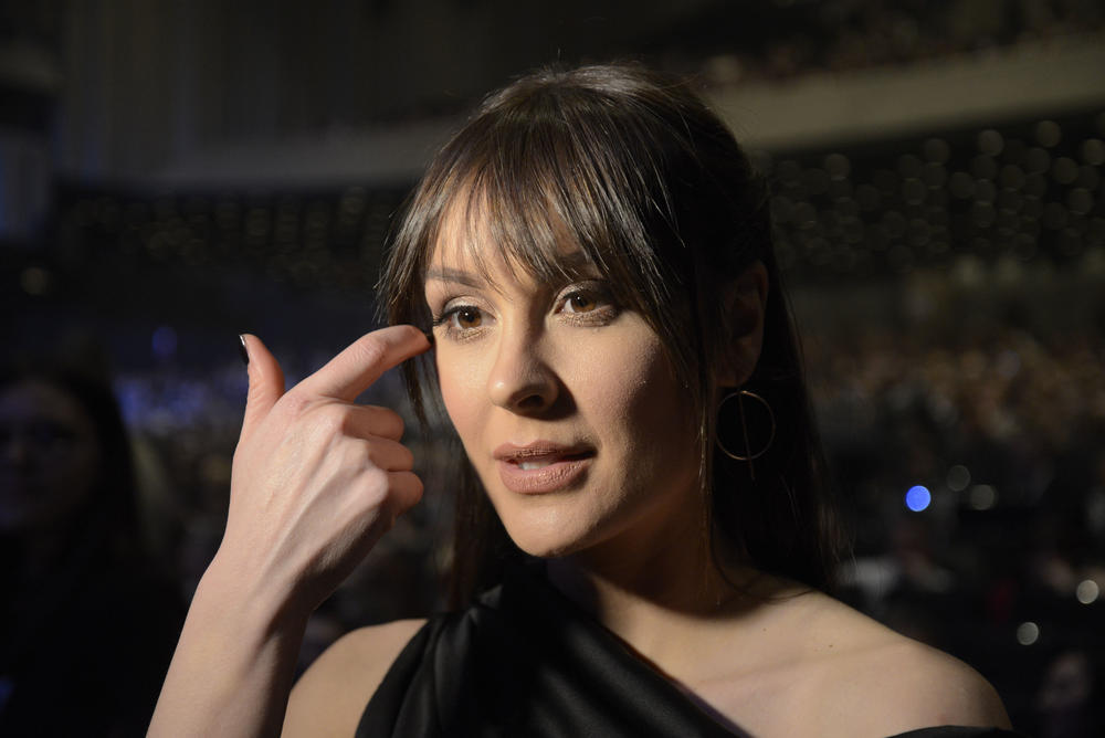 <p>Dragana Mićalović priznala je da se ne razlikuje mnogo od lika kog igra u seriji "Igra sudbine", ali progovorila i o odnosu sa Stevanom Pialeom.</p>