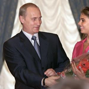 Mnogi su iznenađeni: Putinova LJUBAVNICA i četvoro tajne dece se kriju OVDE?!