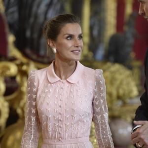 NAJNEŽNIJA I NAJROMANTIČNIJA DO SADA: Kraljica Leticija u sofisticiranom ružičastom izdanju