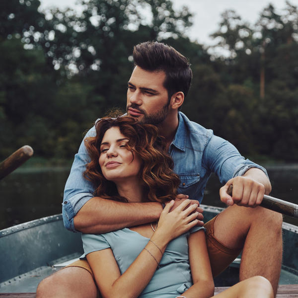 REČI "VOLIM TE" NISU JEDINI NAČIN DA SE POKAŽE LJUBAV: 6 stvari kojima muškarac otkriva zaljubljenost