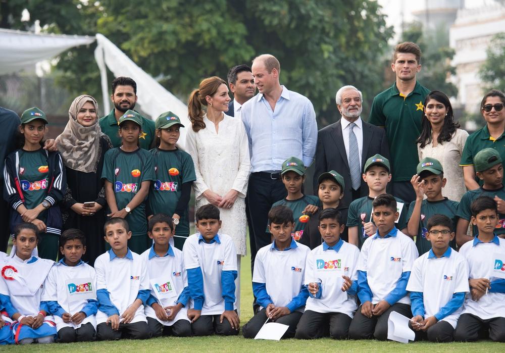 <p>Vojvoda i vojvotkinja od Kembridža uskoro napuštaju ovu azijsku zemlju, a tokom pet dana svoje turneje po Pakistanu priuštili su nam pravu modnu poslasticu!</p>
