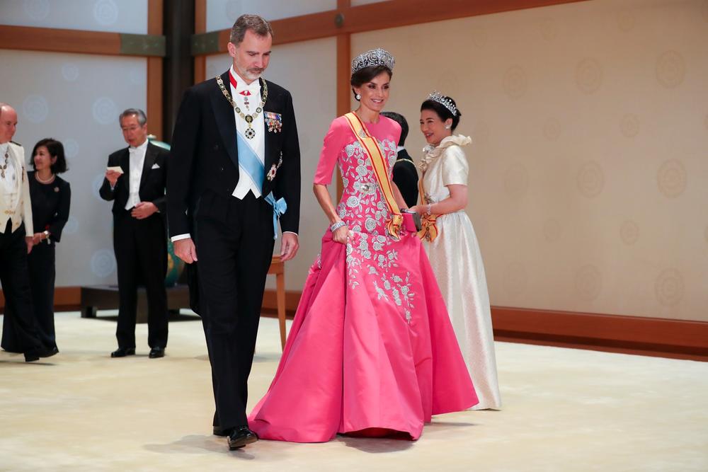 <p>Špansk<strong>i kralj Felipe </strong>(51) i njegova supruga <strong>Leticija </strong>(46) boravili su u Južnoj Koreji, gde je šarmantna kraljica još jednom pokazala svoj raskošni dar za modu.</p>