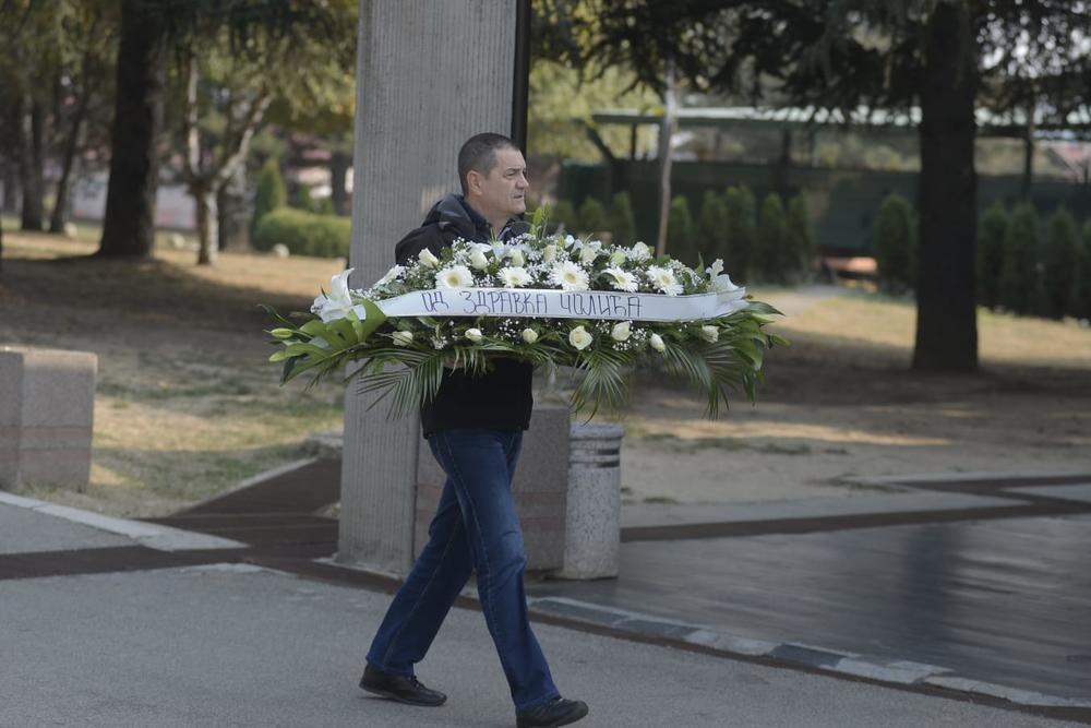 <p>Novinarka Dragana Tripić sahranjena je danas na groblju Lešće u Beogradu.</p>