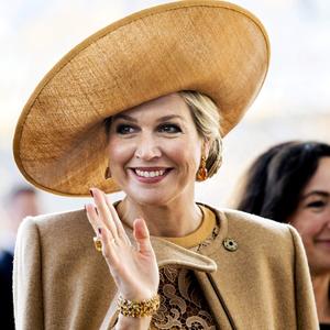 NEPRAVEDNO ZAPOSTAVLJENA, A UVEK BEZ GREŠKE: Kraljica Maksima od Holandije ODUŠEVILA modne znalce elegantnom kombinacijom