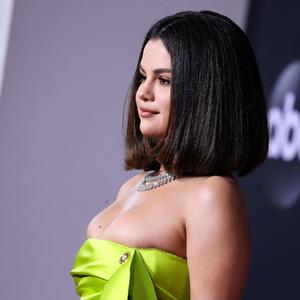 "NISAM BILA SVESNA ŠTA MI SE DEŠAVA": Selena Gomez pati od bipolarnog poremećaja i leči na psihijatriji!