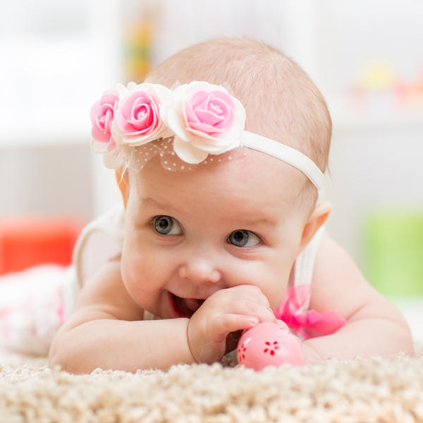 ŠTUCANJE, NEPRESTANA GLAD, TEMPERATURA: 10 potpuno bezazlenih stvari kod beba zbog kojih mame brinu