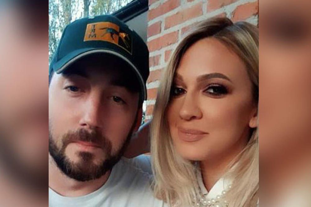 <p>Pevačica Milica Todorović je u emisiji "Sceniranje" na Kurir Televiziji pričala o bivšim partnerima, a jedino je za vezu sa poznatim glumcem rekla da je bila greška.</p>