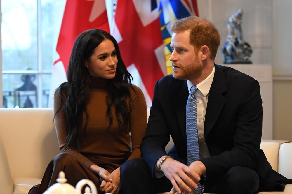 <p>Otkako su princ Hari i njegova supruga Megan Markl saopštili da napuštaju svoje funkcije, Velika Britanija je na nogama, a sada su se pojavile informacije da nije baš sve tako kako izgleda.</p>