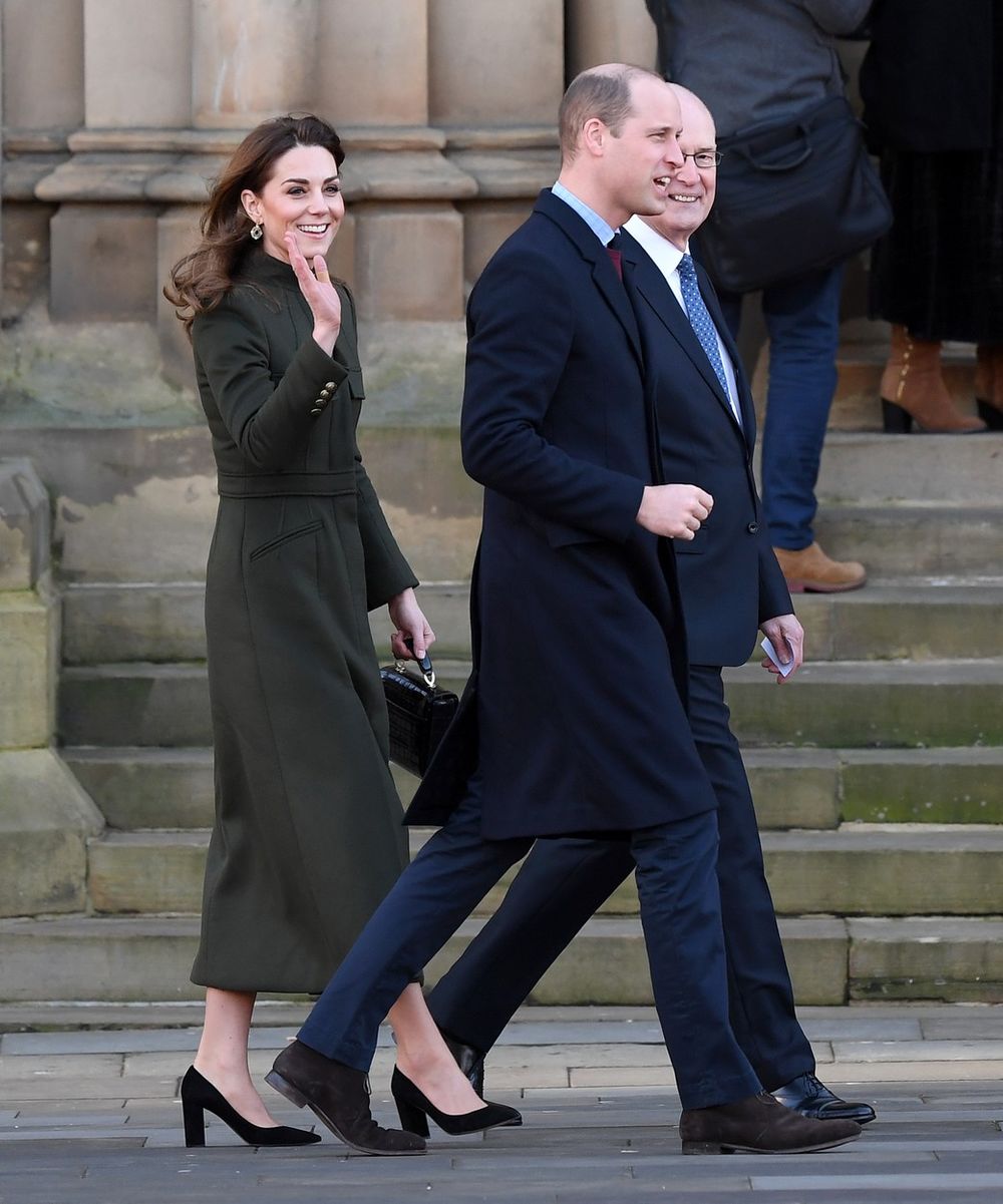 <p>Dok britanski mediji i dalje pretresaju svaki detalj odluke princa Harija i Megan Markl da se povuku sa svojih funkcija u kraljevskoj porodici, njegov stariji brat princ Vilijam sa suprugom Kejt Midlton nastavlja po starom…</p>