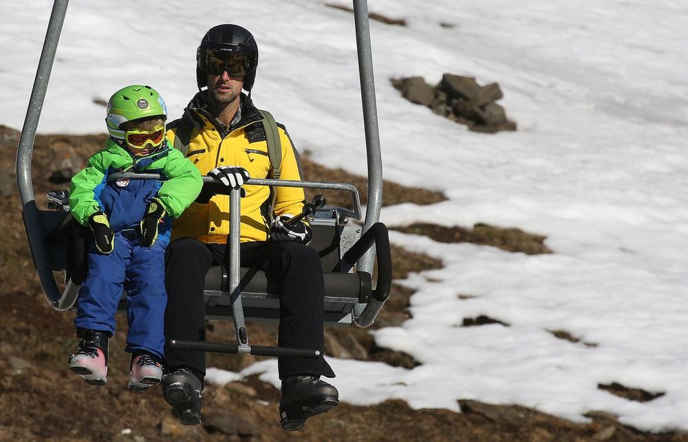 <p>Porodica Đoković doputovala je u Dolomite, gde uživaju u zimskim čarima!</p>