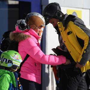 SNEŽNA IDILA PORODICE ĐOKOVIĆ: Novak i Jelena sa decom na skijanju — sve pršti od ljubavi i nežnosti (FOTO)