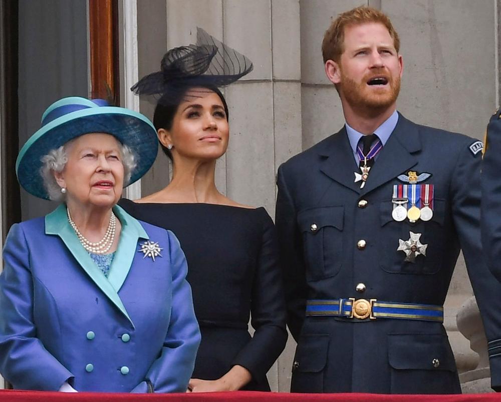 <p>Cela britanska kraljevska porodica bila je na okupu kada je vojvotkinja od Saseksa poželela da bude u centru pažnje</p>
