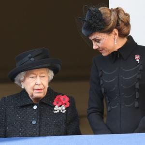 DANAS JOJ JE JEDNA OD NAJDRAŽIH U PORODICI: Sećate li se šta je kraljica ranije mislila o Kejt Midlton?