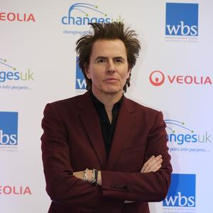 "U ZRELIM SAM GODINAMA, A MORAM DA PRIZNAM..." Muzičar iz grupe "Duran Duran" pozitivan na koronu, evo kako se oseća sad