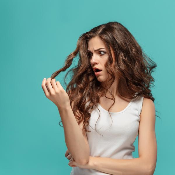 ŠTO PRE PROMENITE NAVIKE: Većina žena pravi ovih 6 GREŠAKA koje uništavaju kosu!
