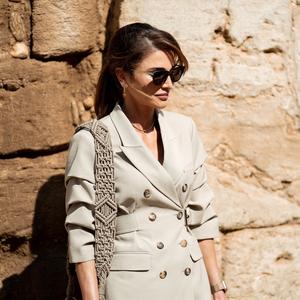 MALO KO MOŽE DA JE NADMAŠI: 5 trendova kojima je ovih dana kraljica Ranija od Jordana bacila modni svet pod svoje štikle
