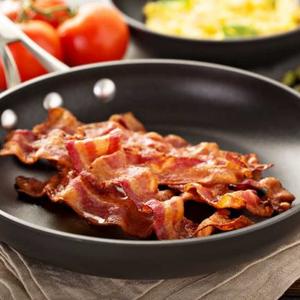 SLASNO ZADOVOLJSTVO KOJEM MALO KO MOŽE DA ODOLI: 3 načina za pripremu najhrskavije slanine
