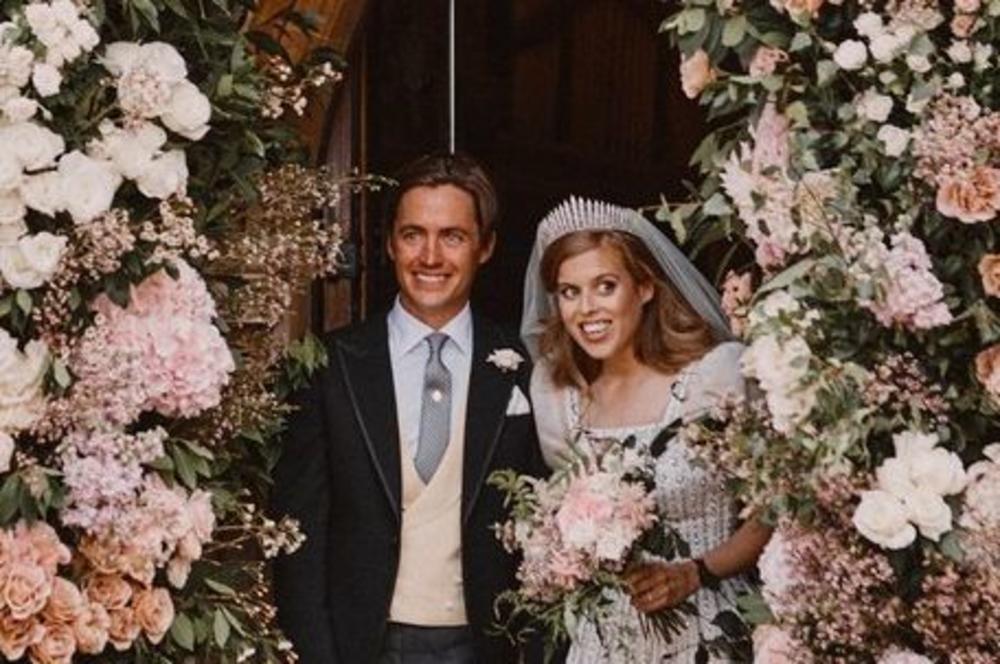 <p>U medijima su se pojavili prvi detalji i fotografije s tajnog venčanja održanog u zamku Vindzor.</p>